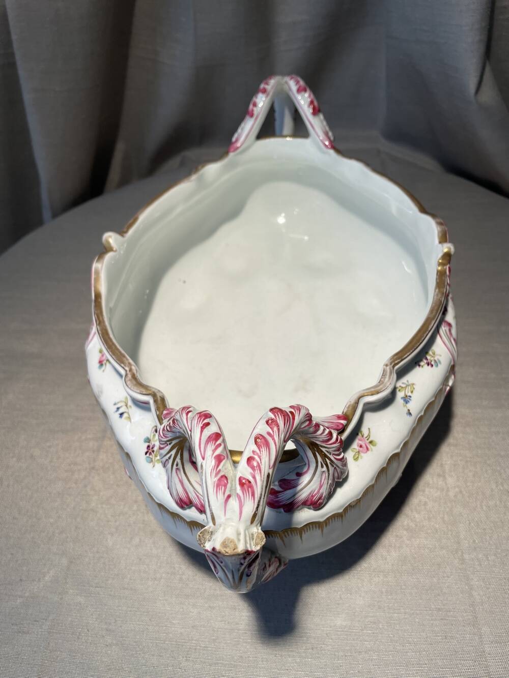 Planter with floral decor kg luneville