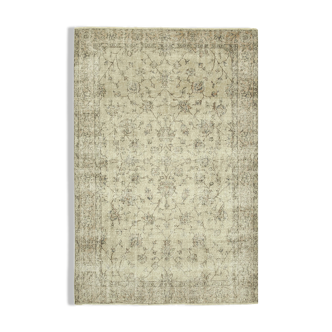 Tapis beige oriental fait à la main 182 cm x 271 cm