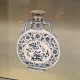 Poterie Ming bleu et blanc, peint à la main
