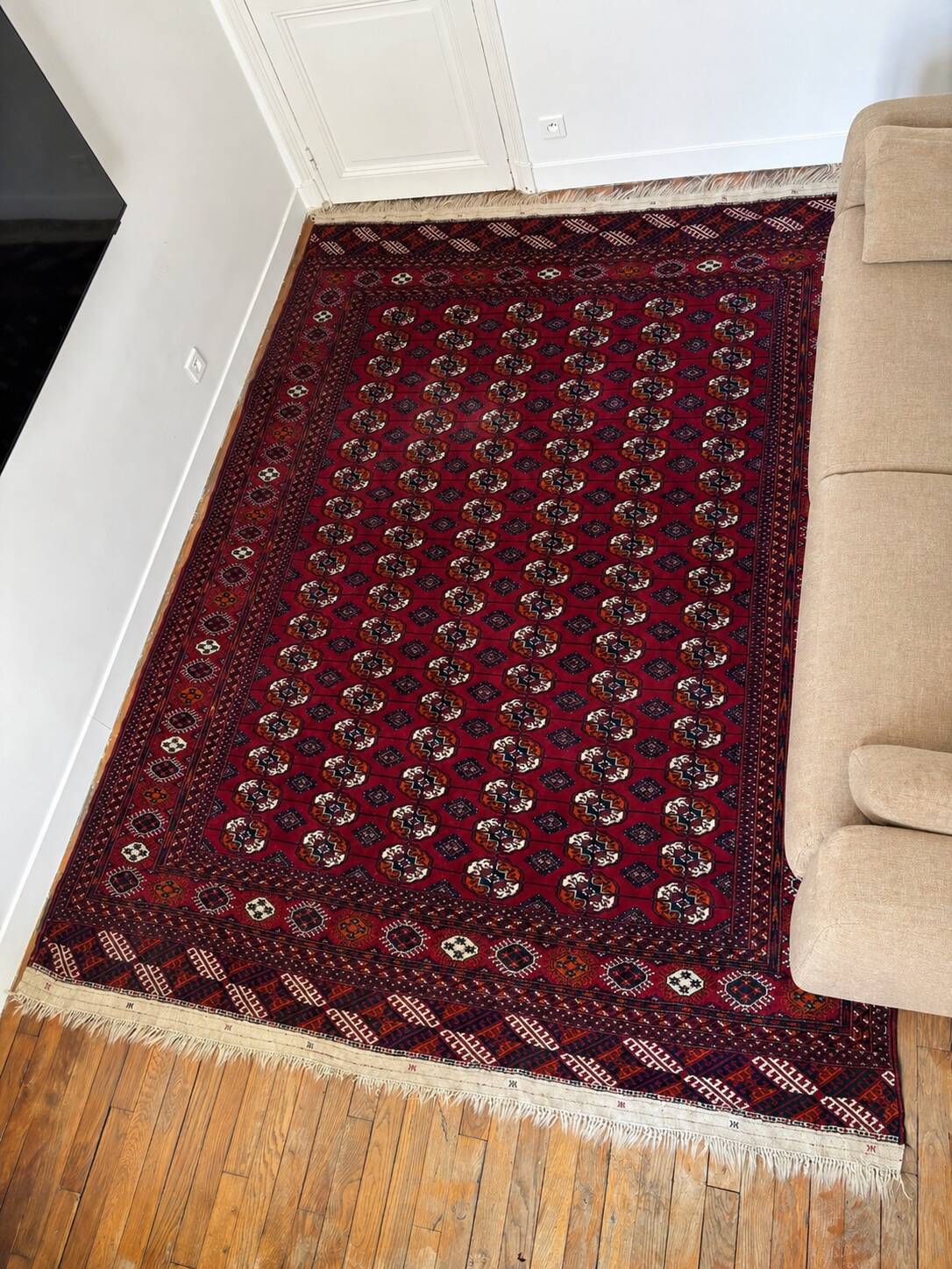 Turkmen Bukhara carpet hand-knotted – 290 x 207 cm – in perfect condition – certificate