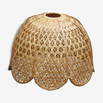 Braided wicker lampshade