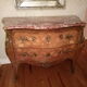 Commode galbée style Louis XV