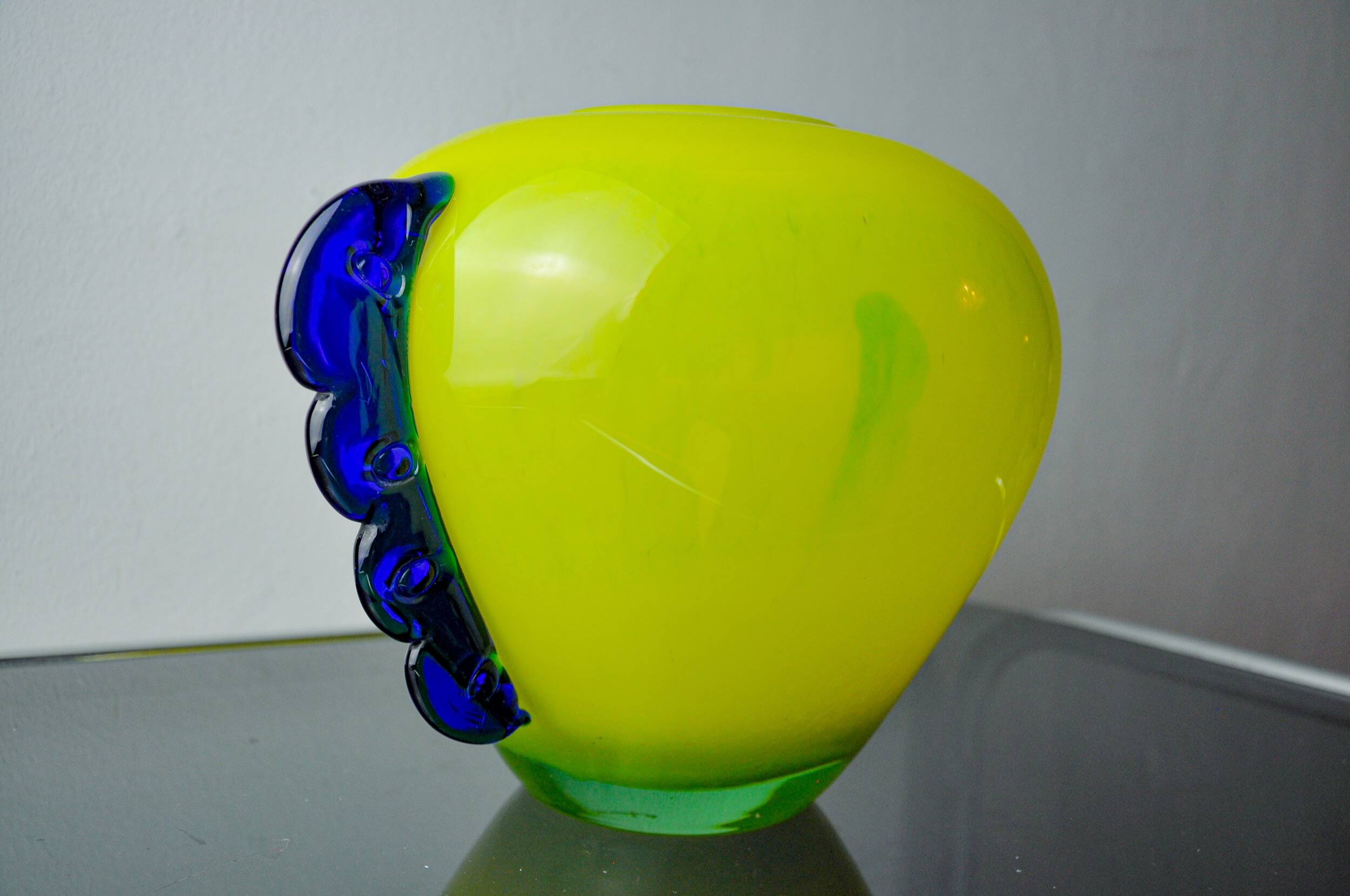 Vase Orecchio en verre de Murano, verre souflé jaune et bleu, Italie, 1970