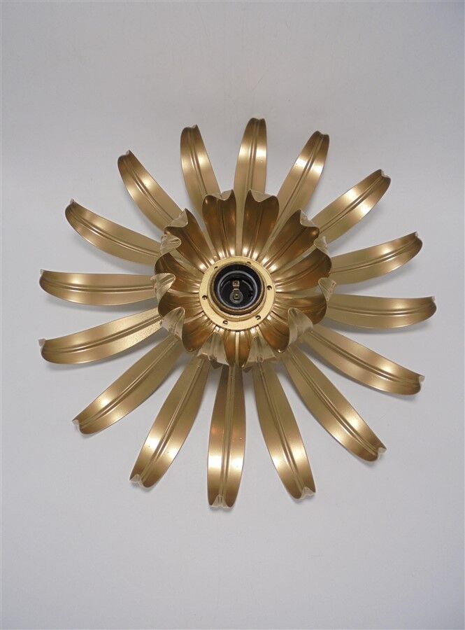 Wall lamp golden flower