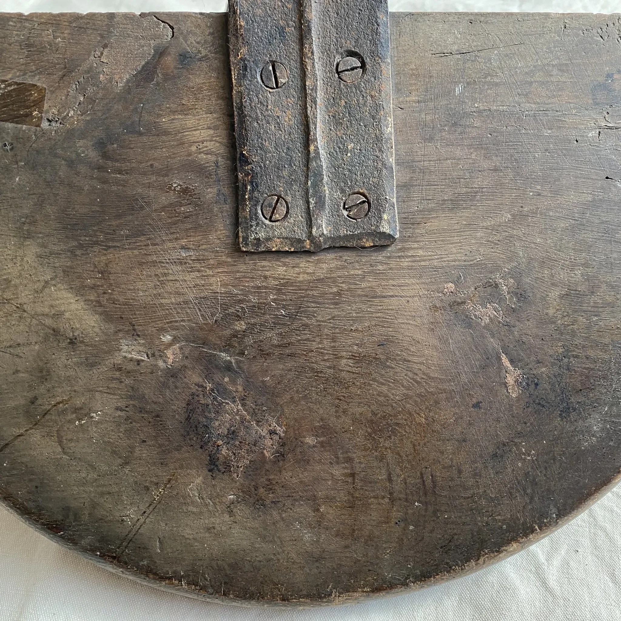 Wall console in solid oak and wrought iron, to be recessed, 19th century.