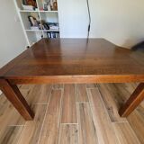Oak table with integrated extension