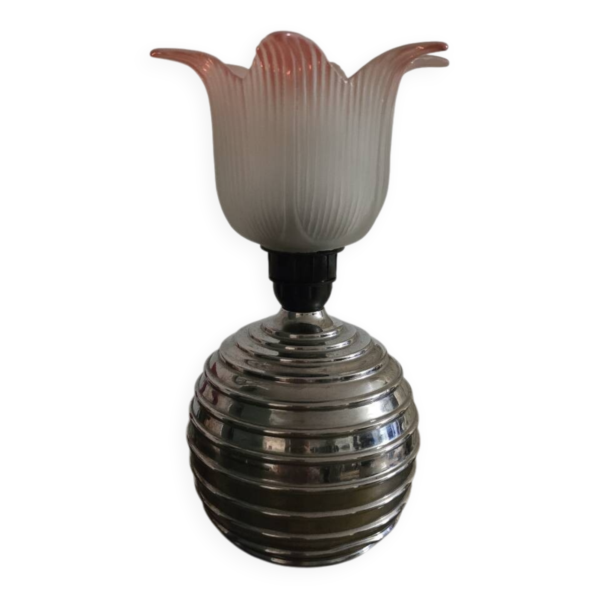 Vintage ball lamp and tulip with pink edges