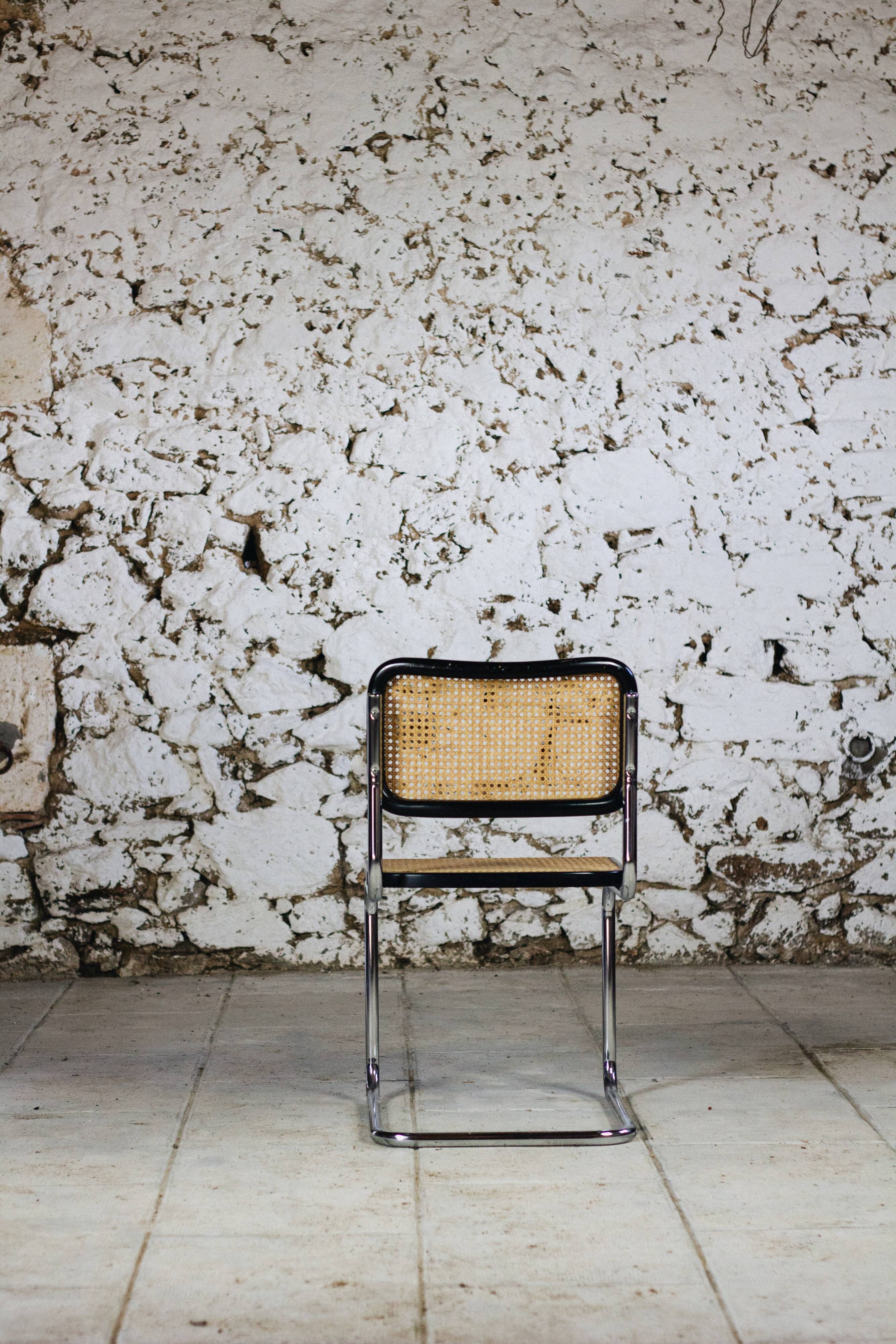 Black b32 chair by Marcel Breuer