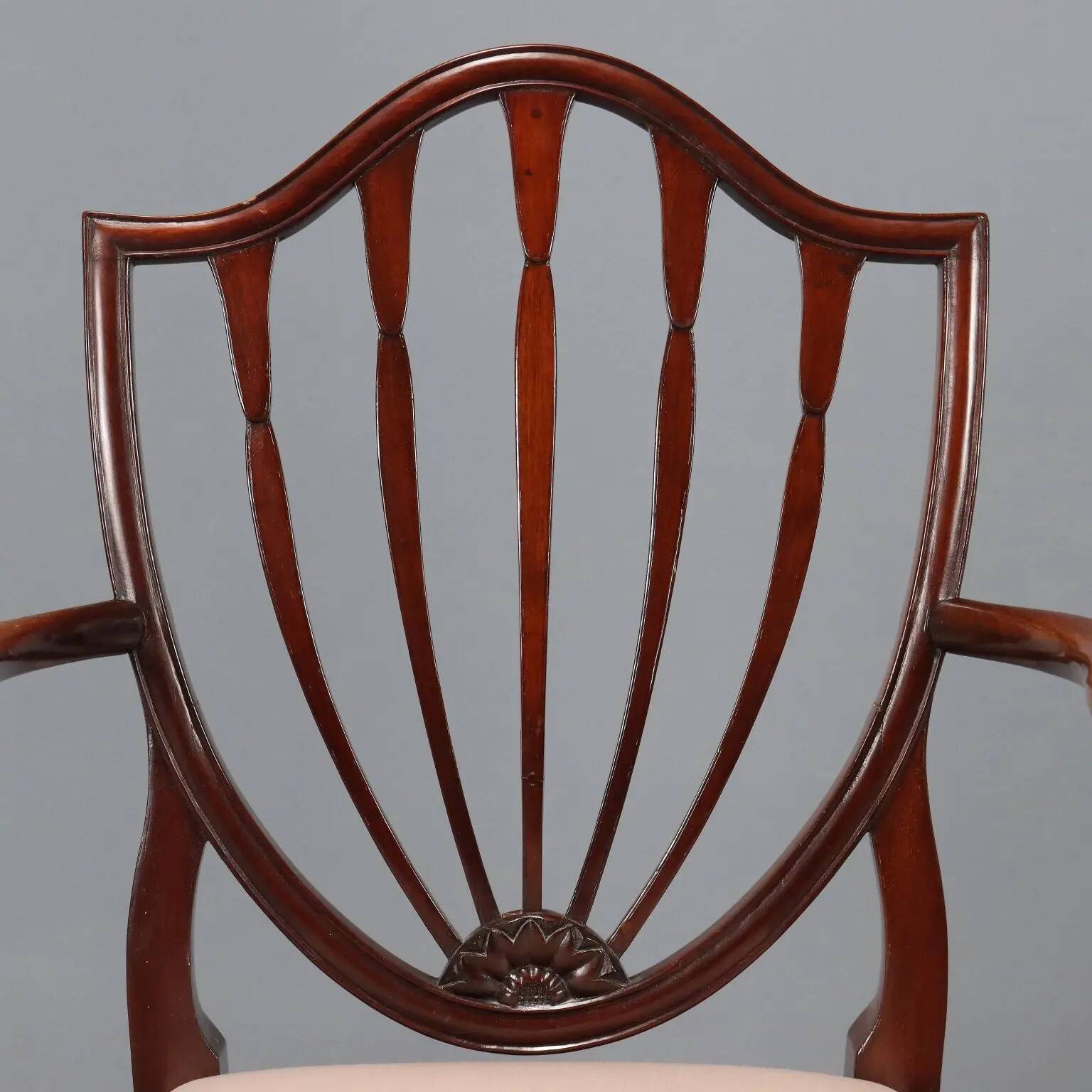 Fauteuil ancien style Regency en acajou et tissu, Angleterre, XIXe siècle