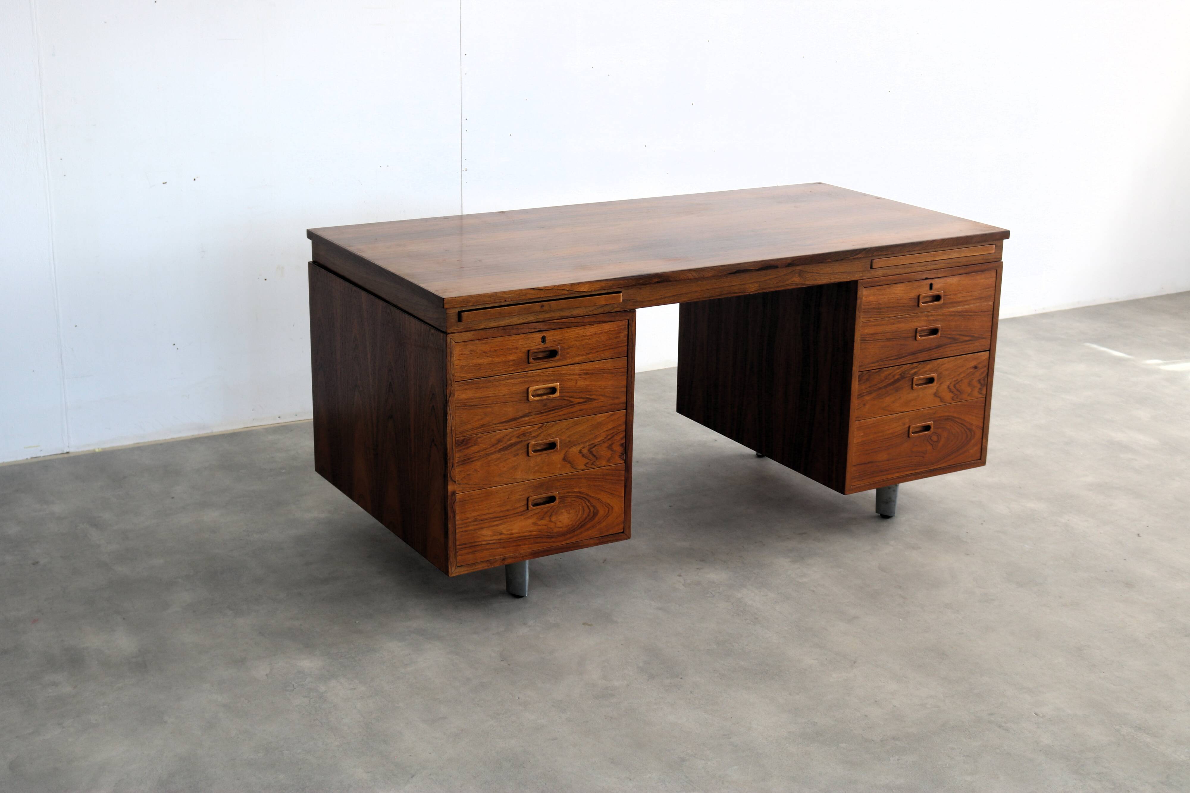 vintage desk | rosewood | Nipu | 1960s