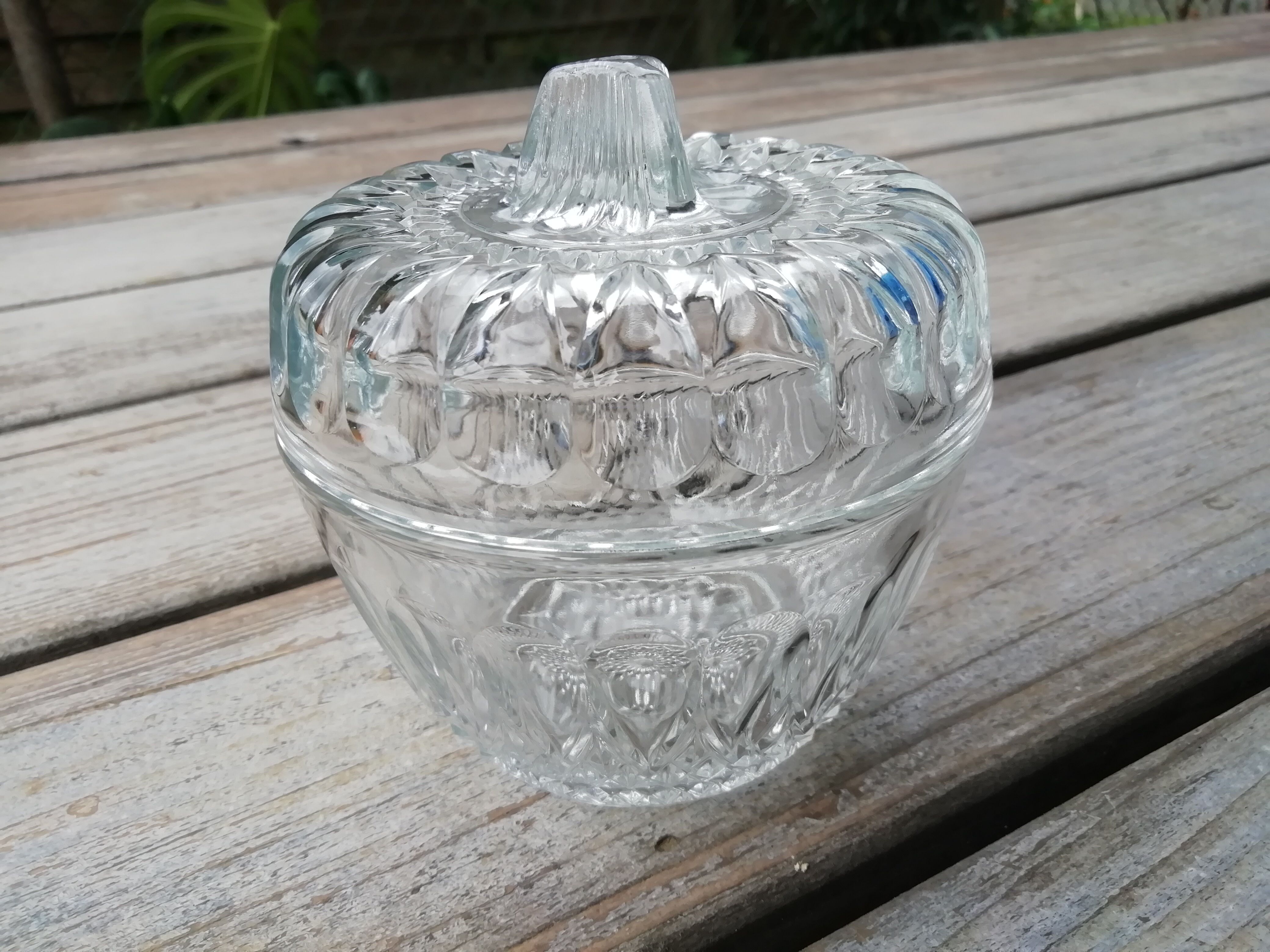 Reims glass chiseled candy