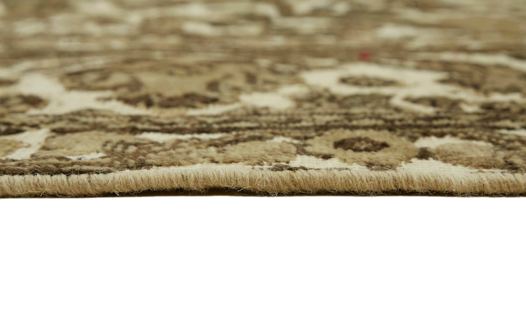 1970s 285 cm x 385 cm beige wool carpet