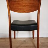 Suite of 4 Scandinavian style chairs
