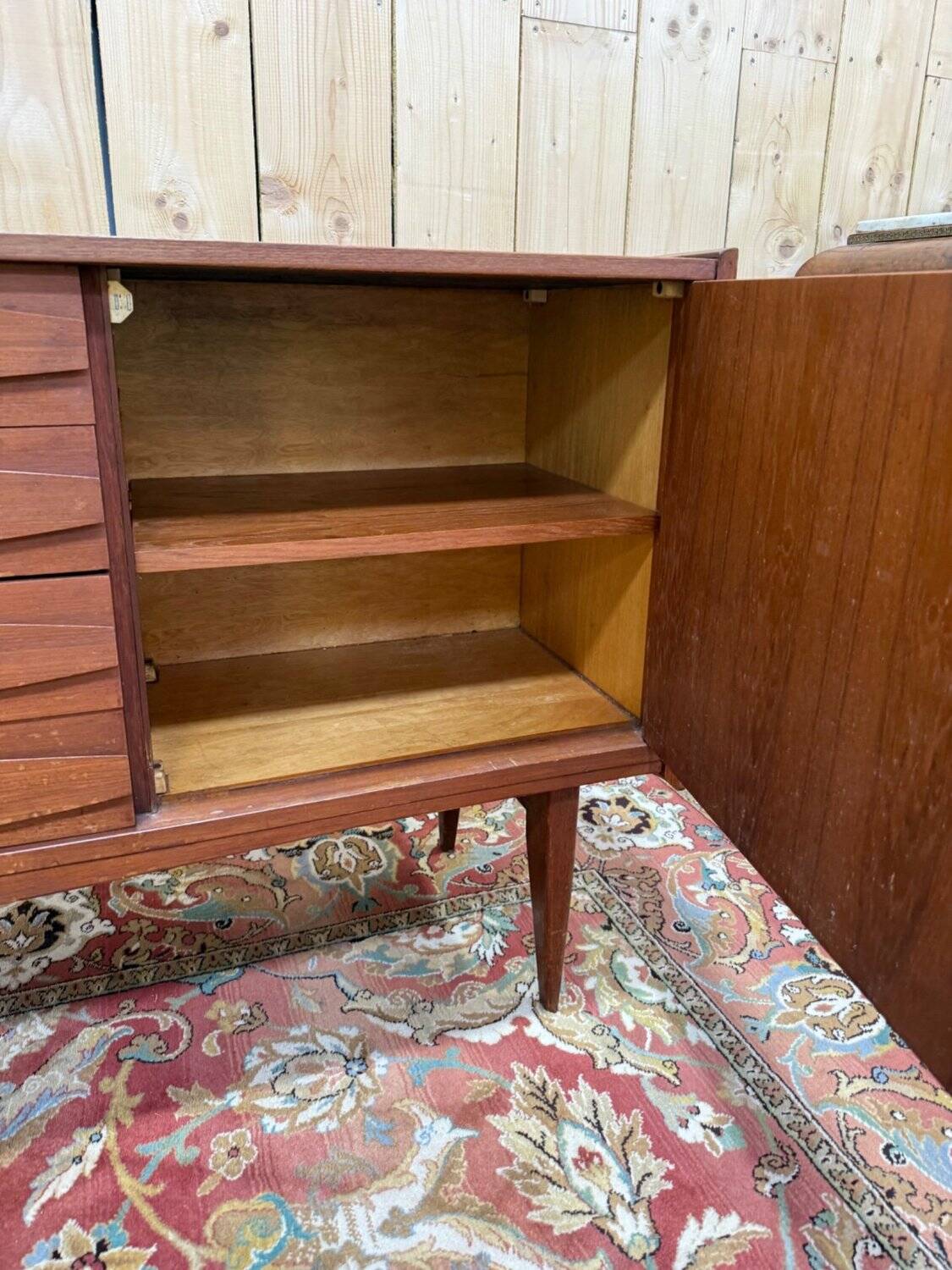 Enfilade scandinave de style danois en teck massif et placage, années 1960