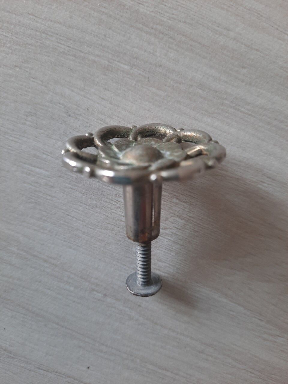 Drawer button handles