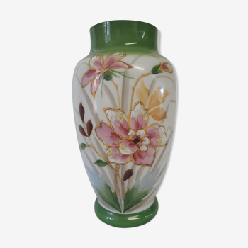 Napoleon III vase, in opaline