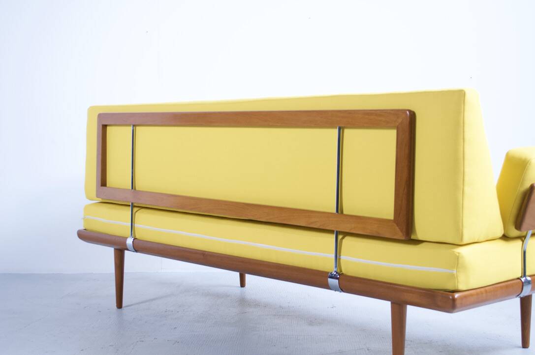 DAYBEB MODEL MINERVA PETER HVIDT & ORLA MØLGAARD NIELSEN FRANCE & SON 1954