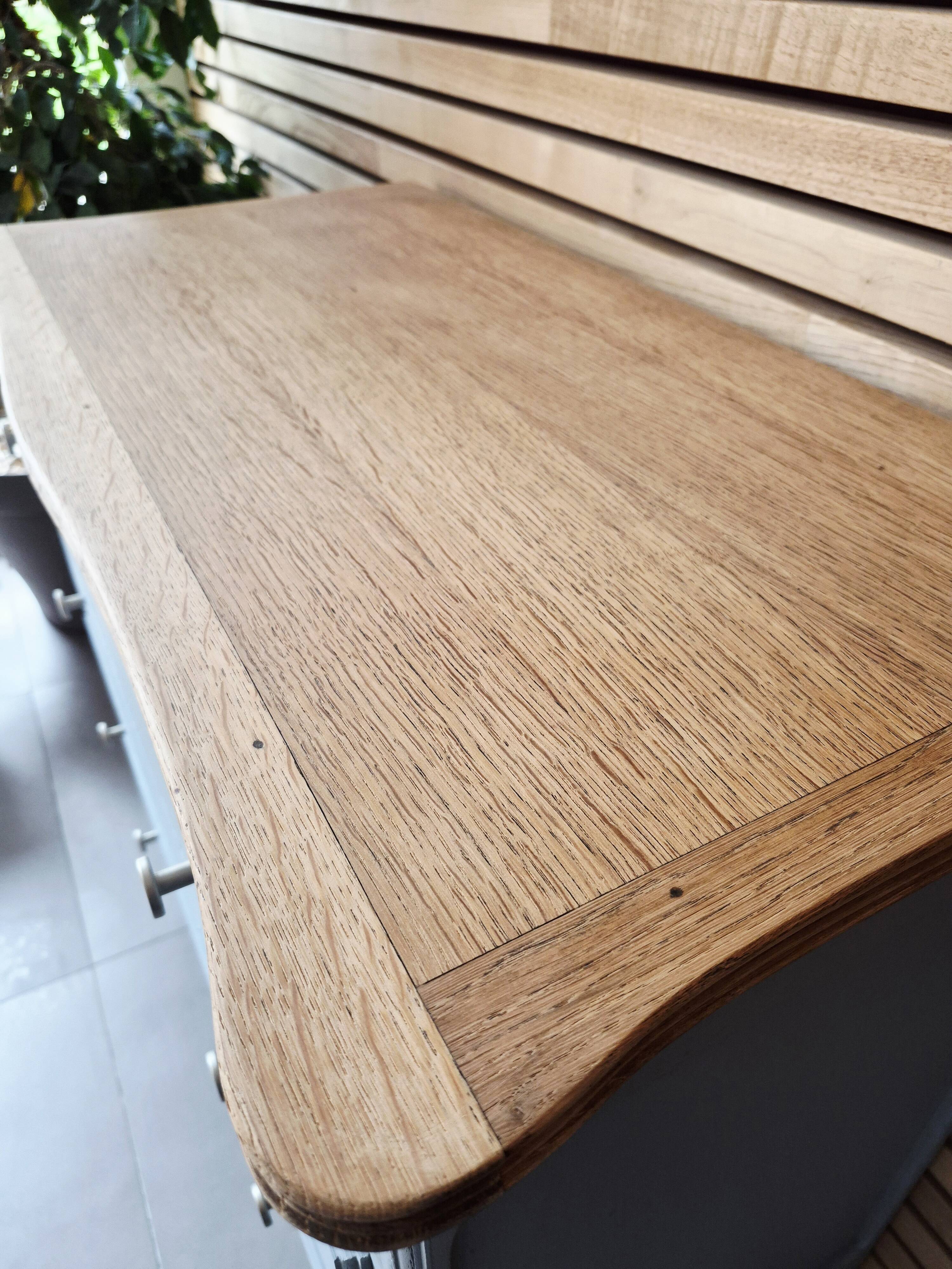 Vintage chest of drawers