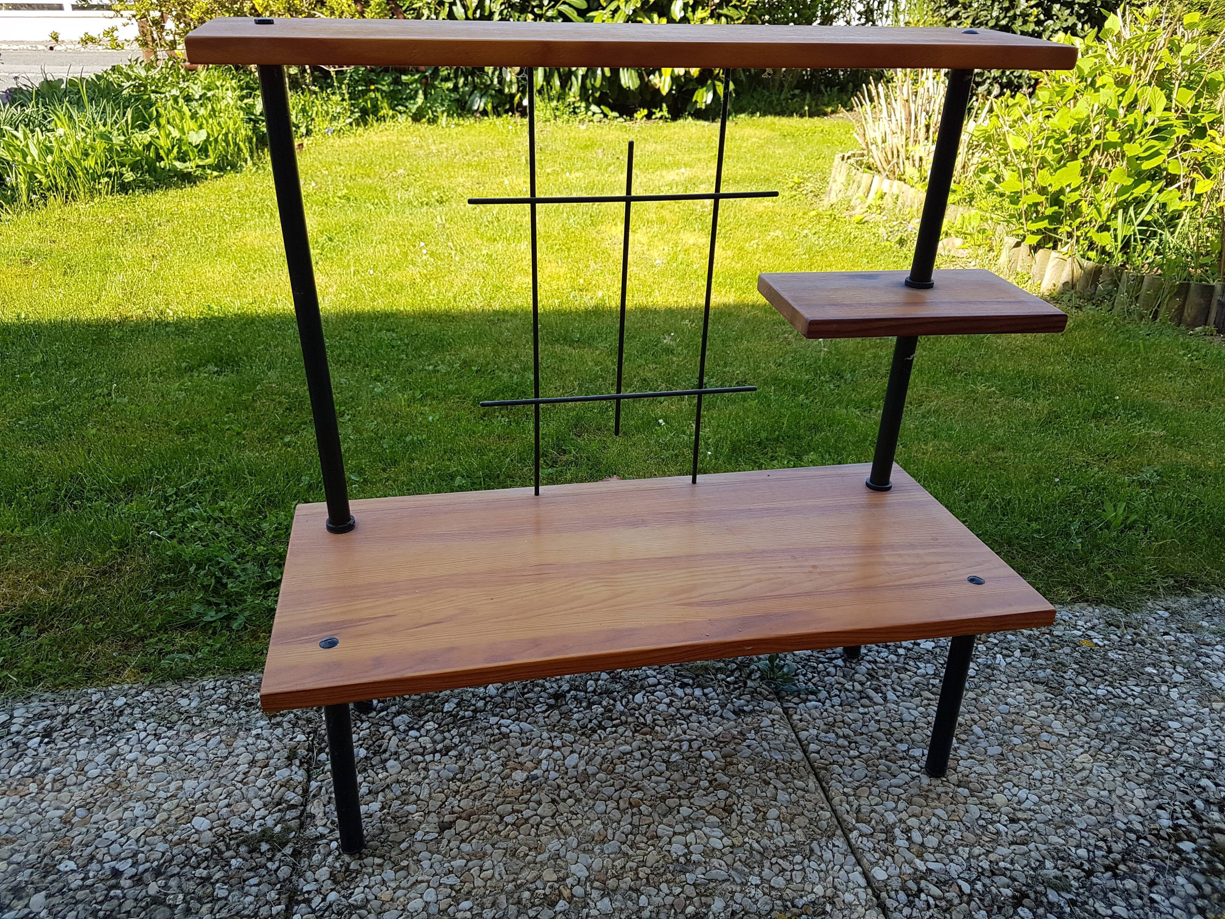 Étagère en bois