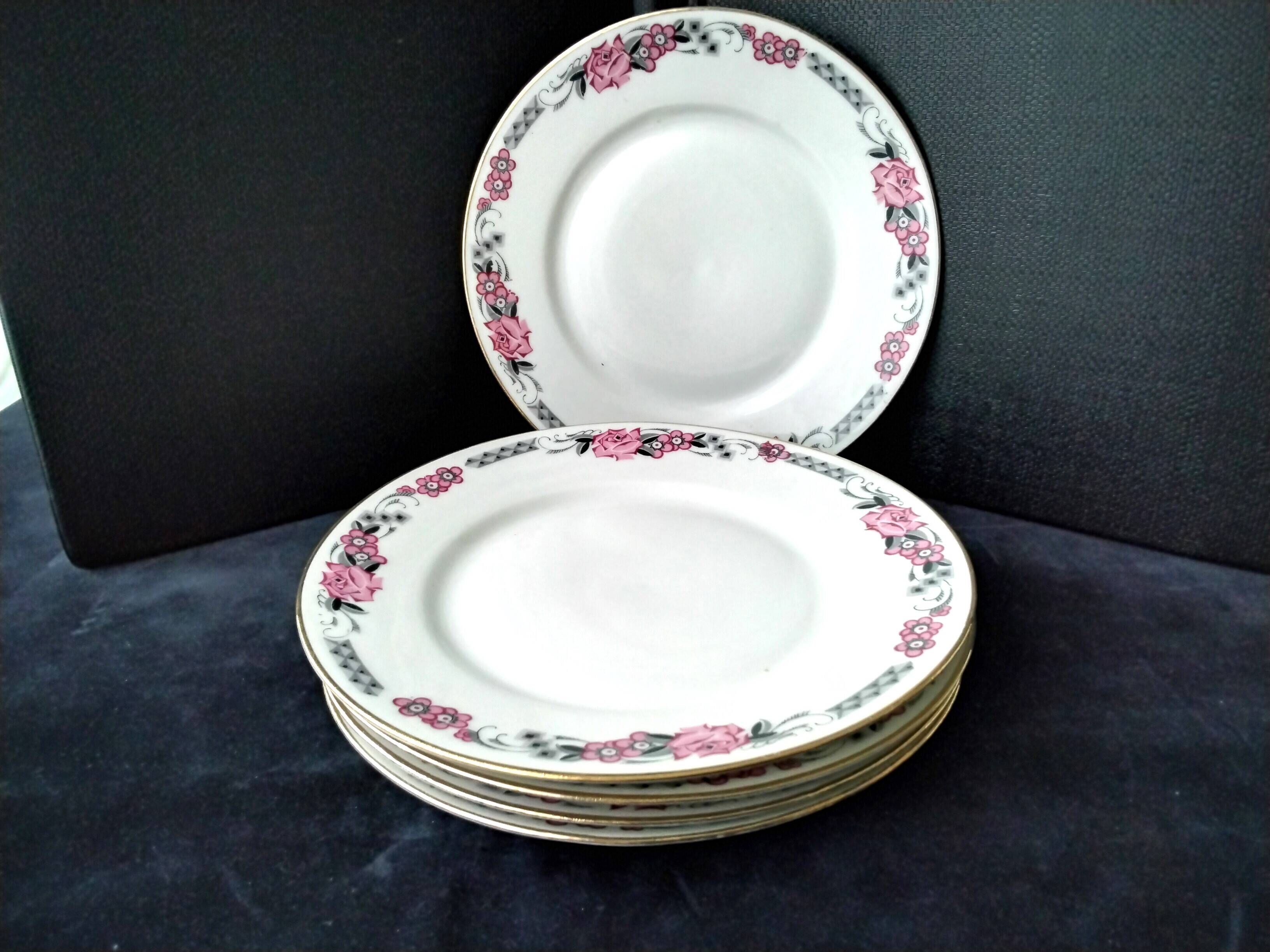 5 Assiettes à dessert en porcelaine  Art Déco