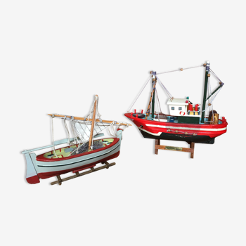 Maquettes de bateaux de pêche années 90