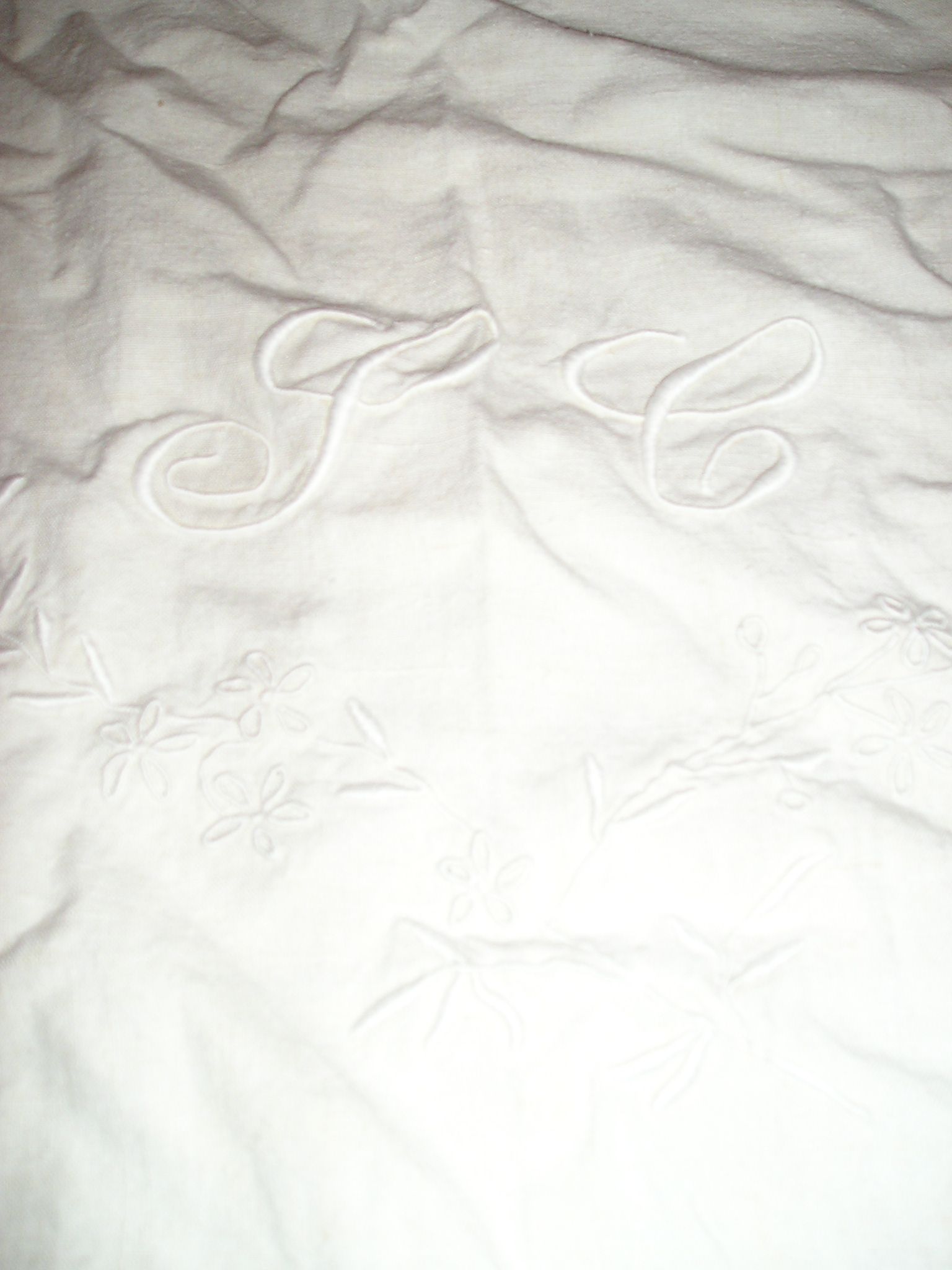 Drap ancien en lin ou métis à 2 rangées de jours avec retours