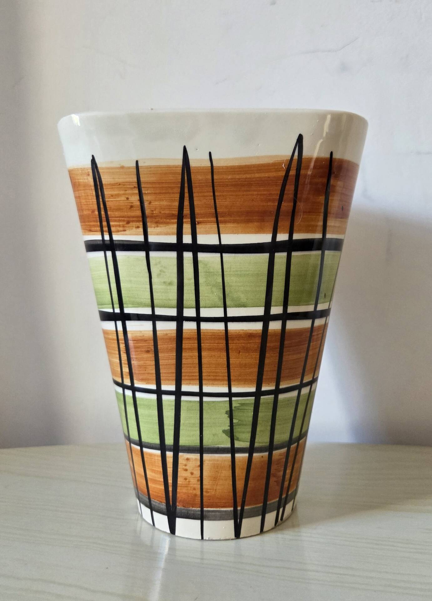Free-form vase Poët-Laval