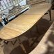 Table ovale en merisier naturel