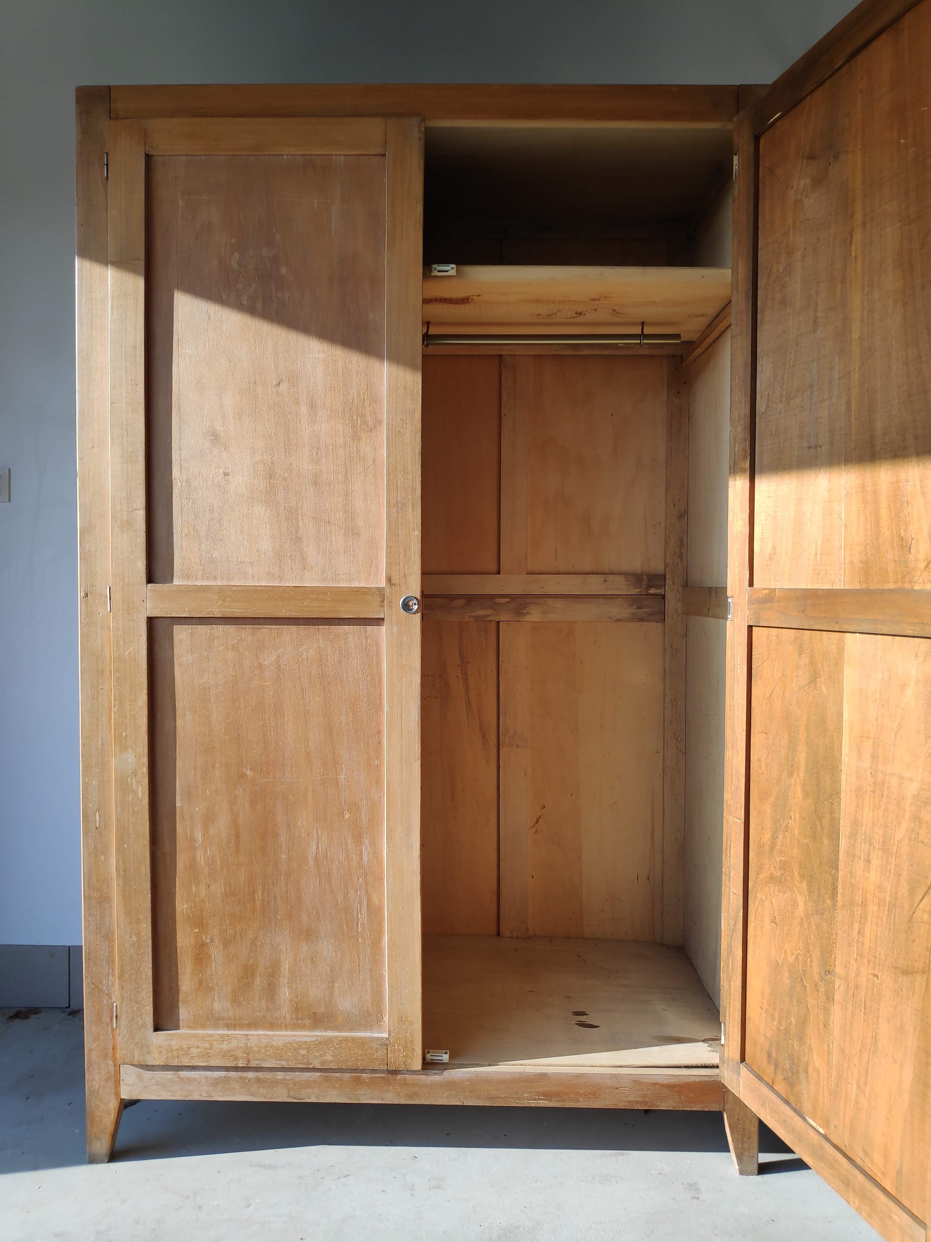 Cabinet Paris vintage wooden