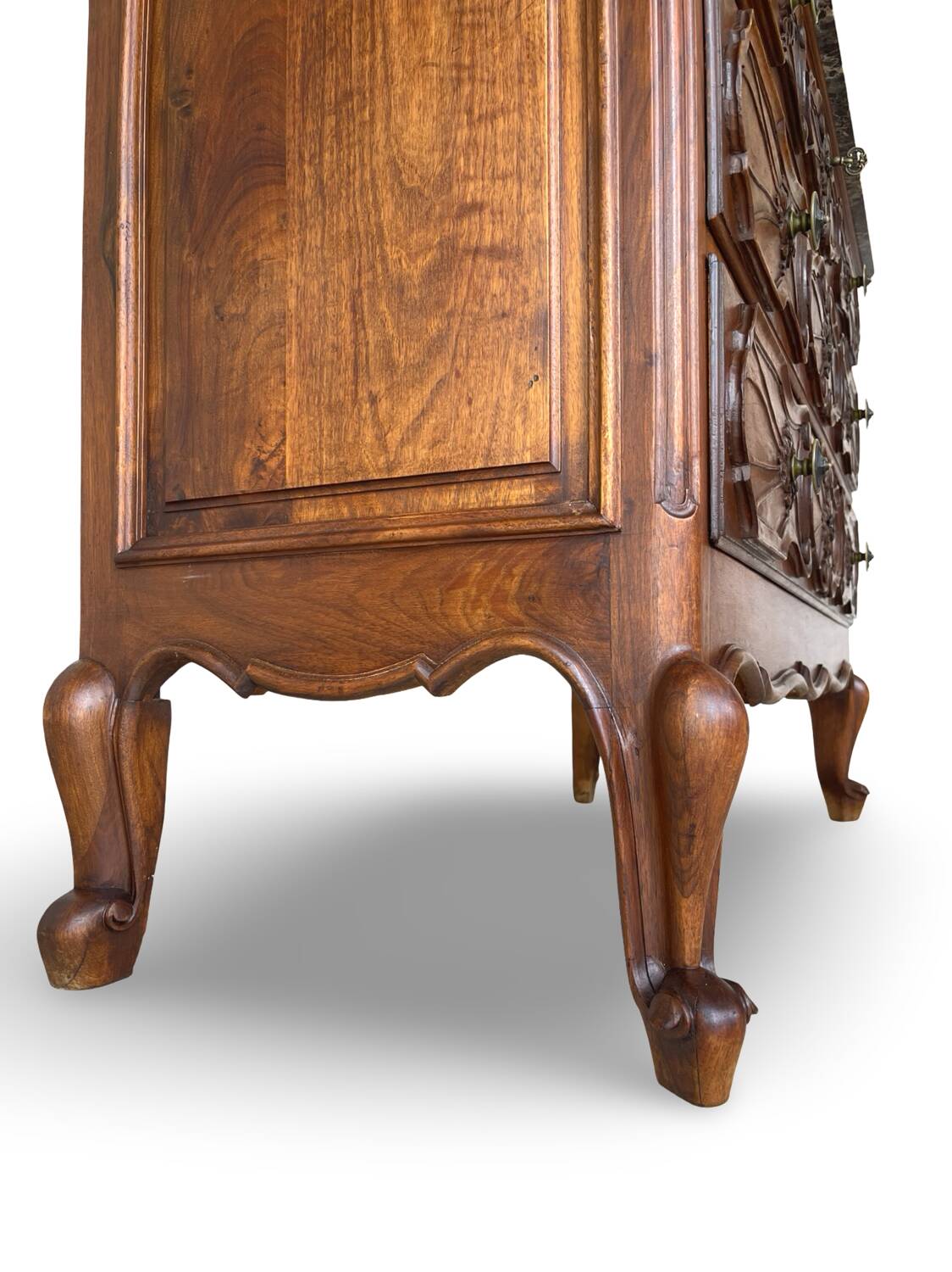 Une commode au design renaissance spectaculaire, de la ville de Turin.