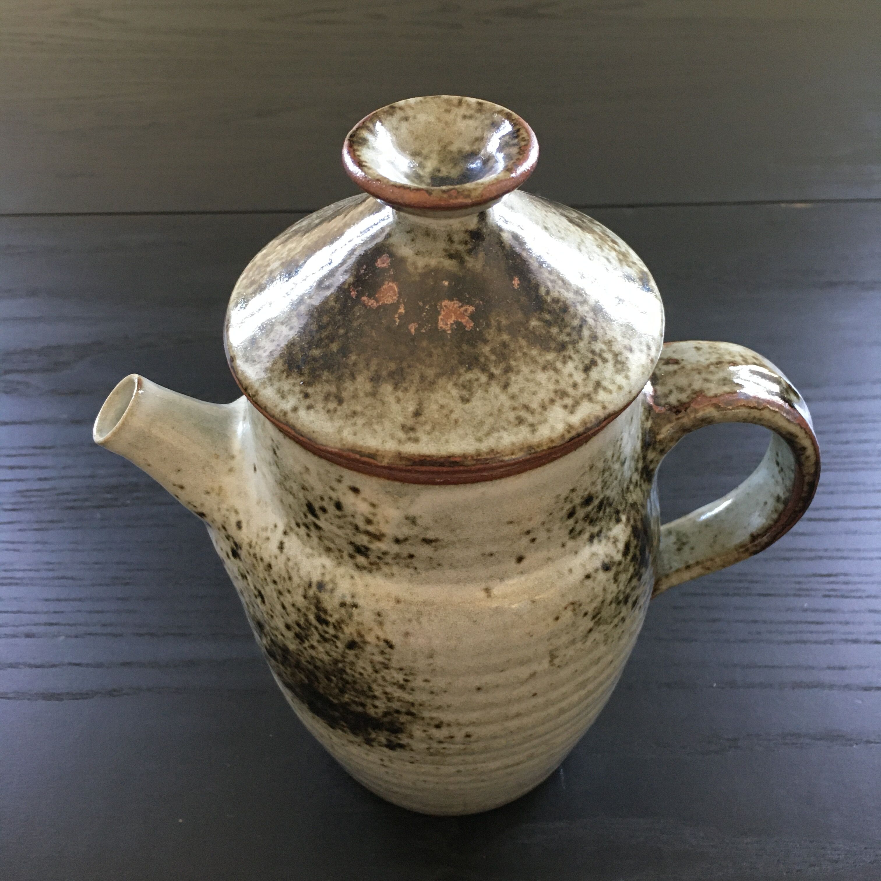 Morvan sandstone pitcher pot