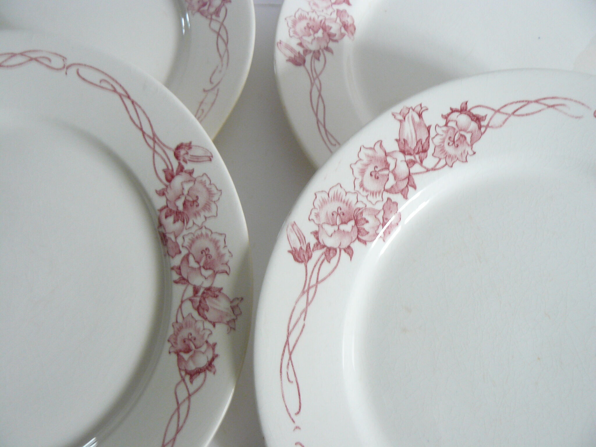 Lot of 4 flat plates, Sarreguemines, model "Palermo"