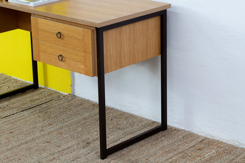 Scandinavian desk 120 cm