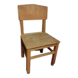 Petite chaise en bois