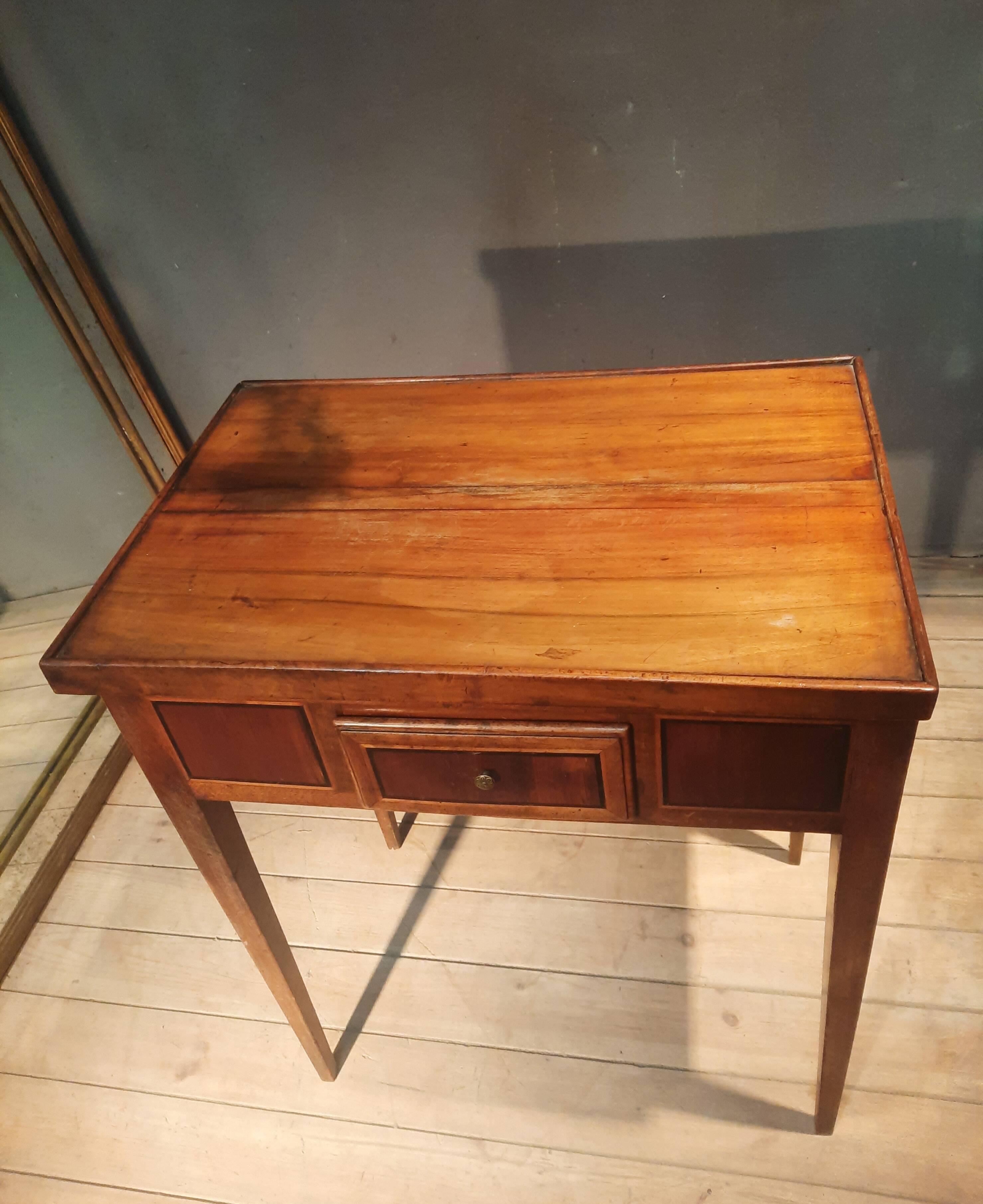 Dressing table from the eighteenth century
