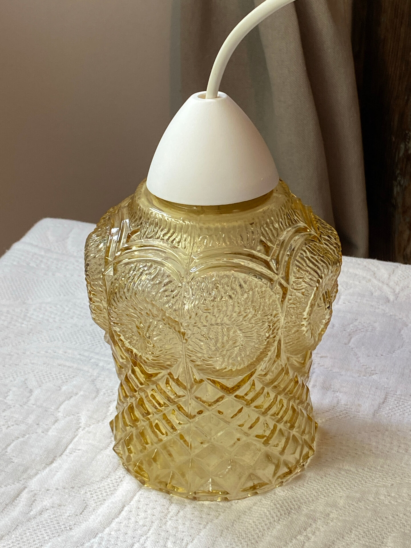 Amber moulded glass lamp