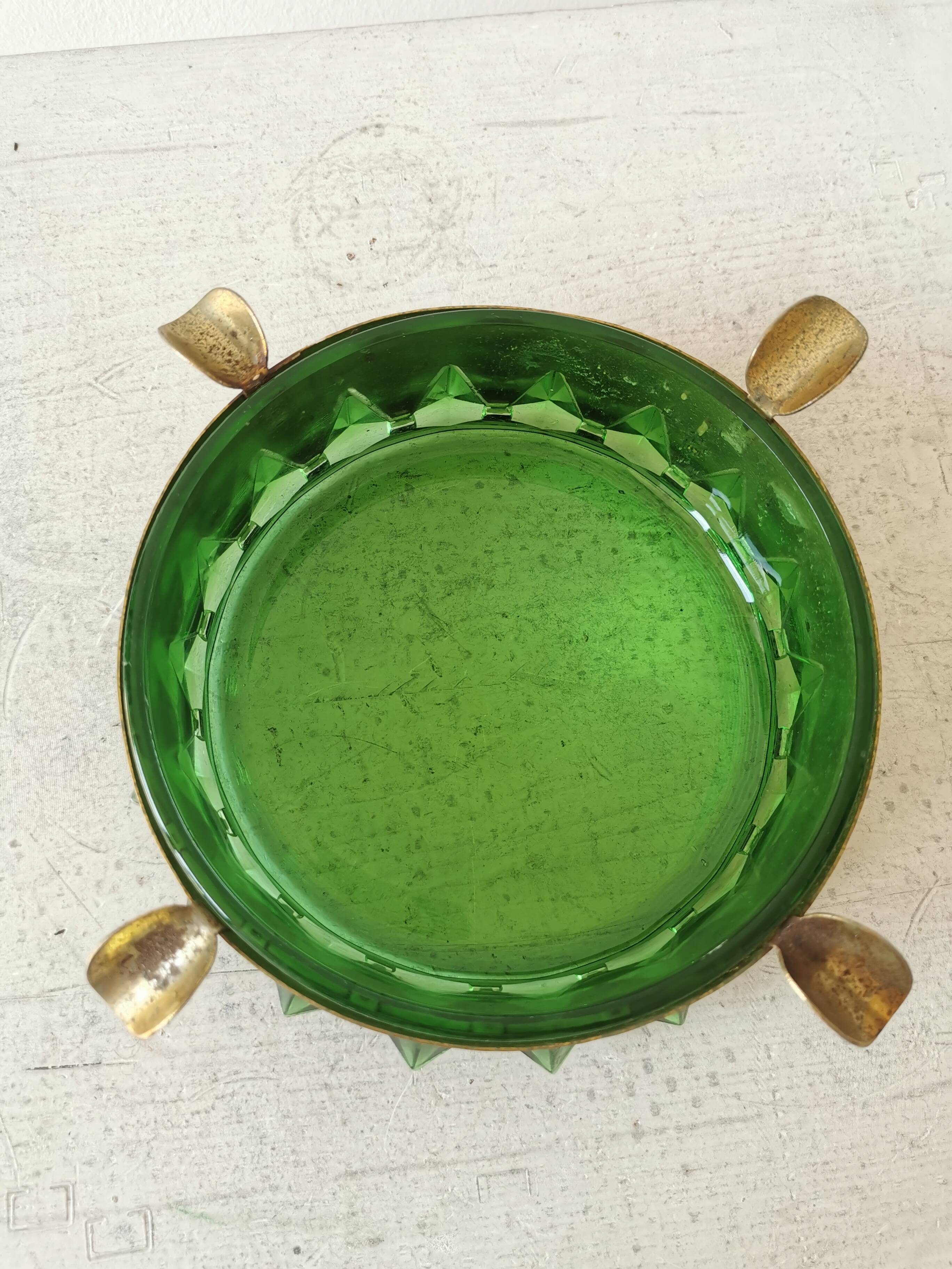 Cendrier en cristal vert et or vintage / Cendrier rond en verre de style mid-century modern