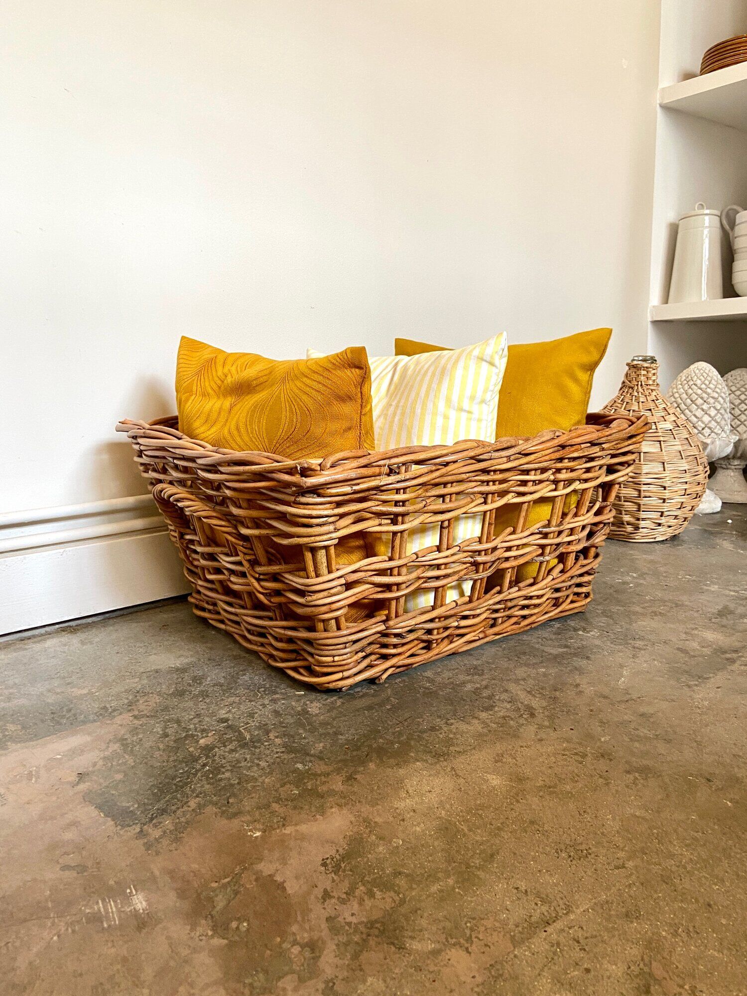 Wicker basket and braided rattan 66 x 47 cm
