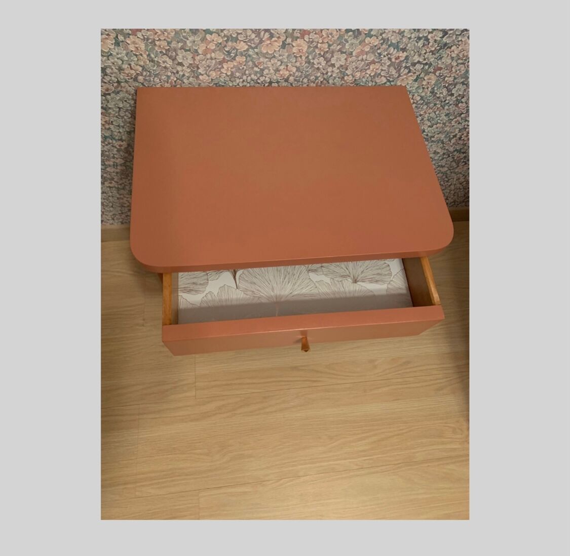 Bedside table year 50 terracotta