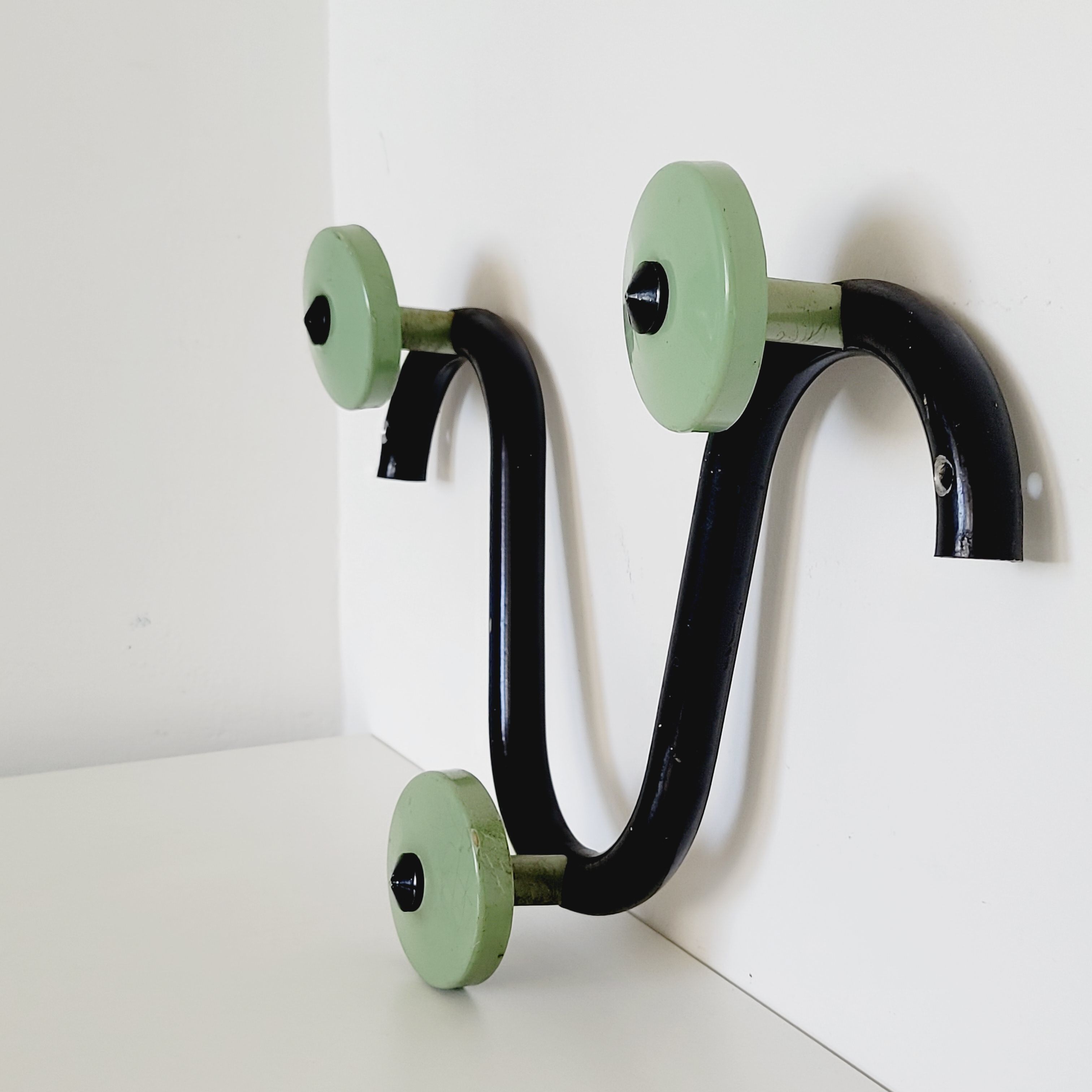 Coat rack with 3 hooks in black and green metal vintage Roger Feraud
