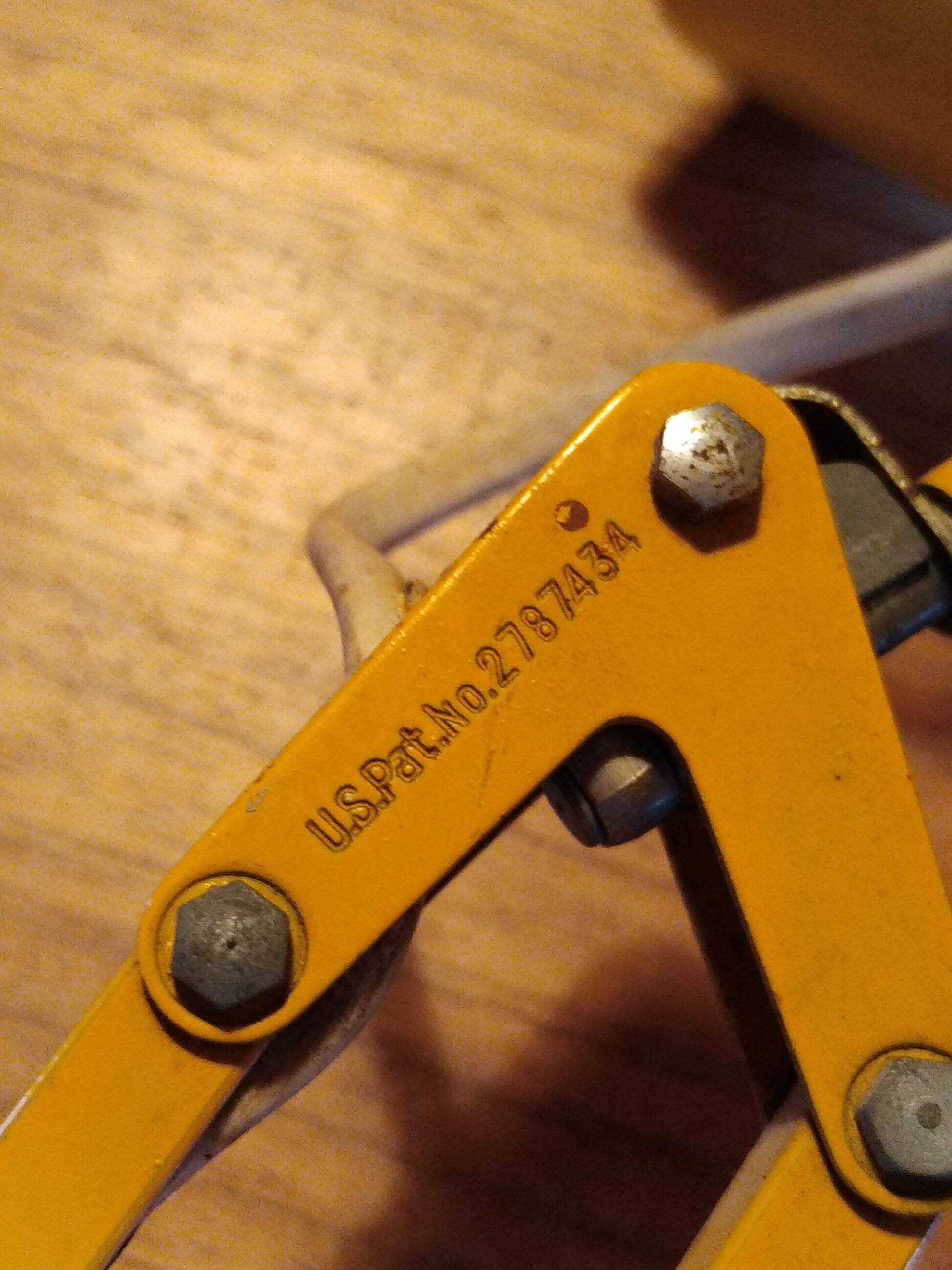 Luxo articulated lamp. Jacobsen.