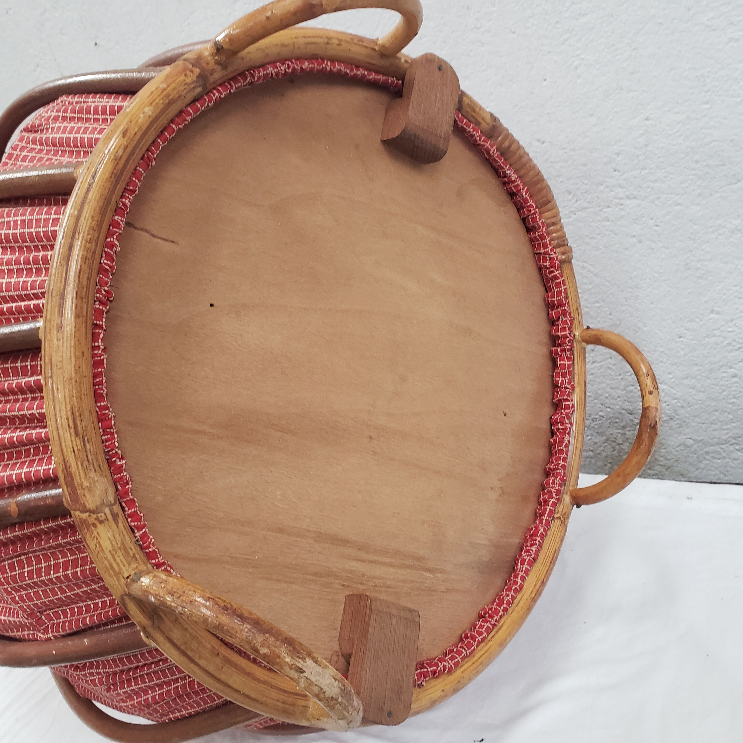 Vintage rattan stool / ottoman