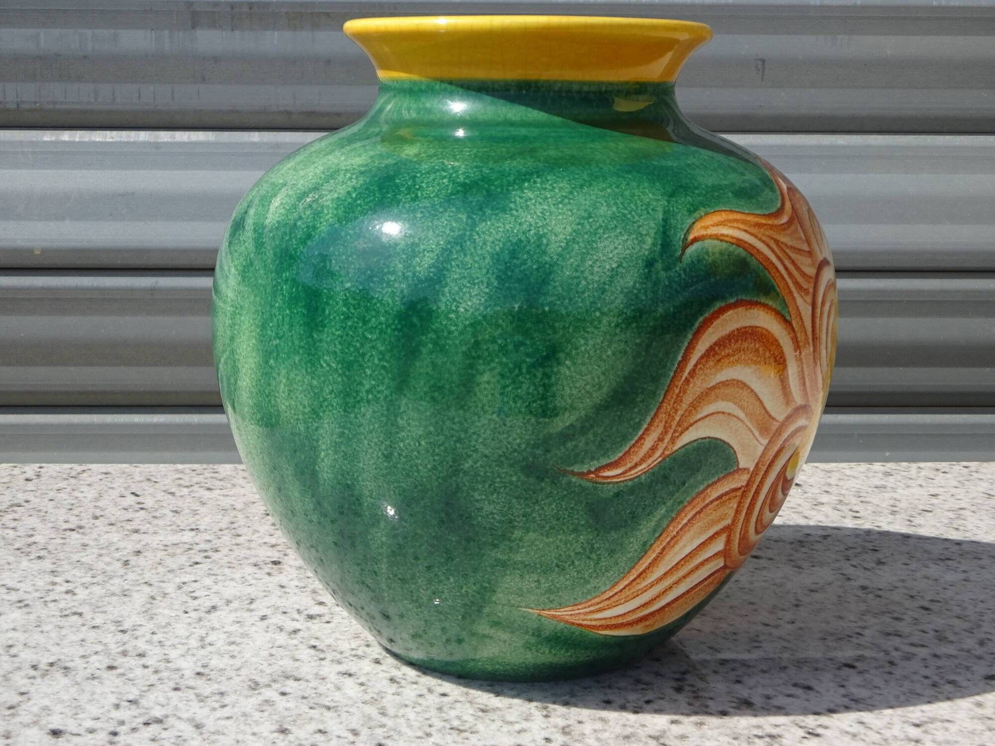 Ceramic lamp L. Drimmer with vase and matching plate.