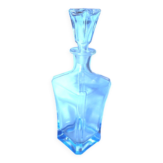 Original square crystal carafe with blue background