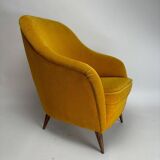Mid-Century Italian Velvet Armchair in the style of Gio Ponti Style, 1950s