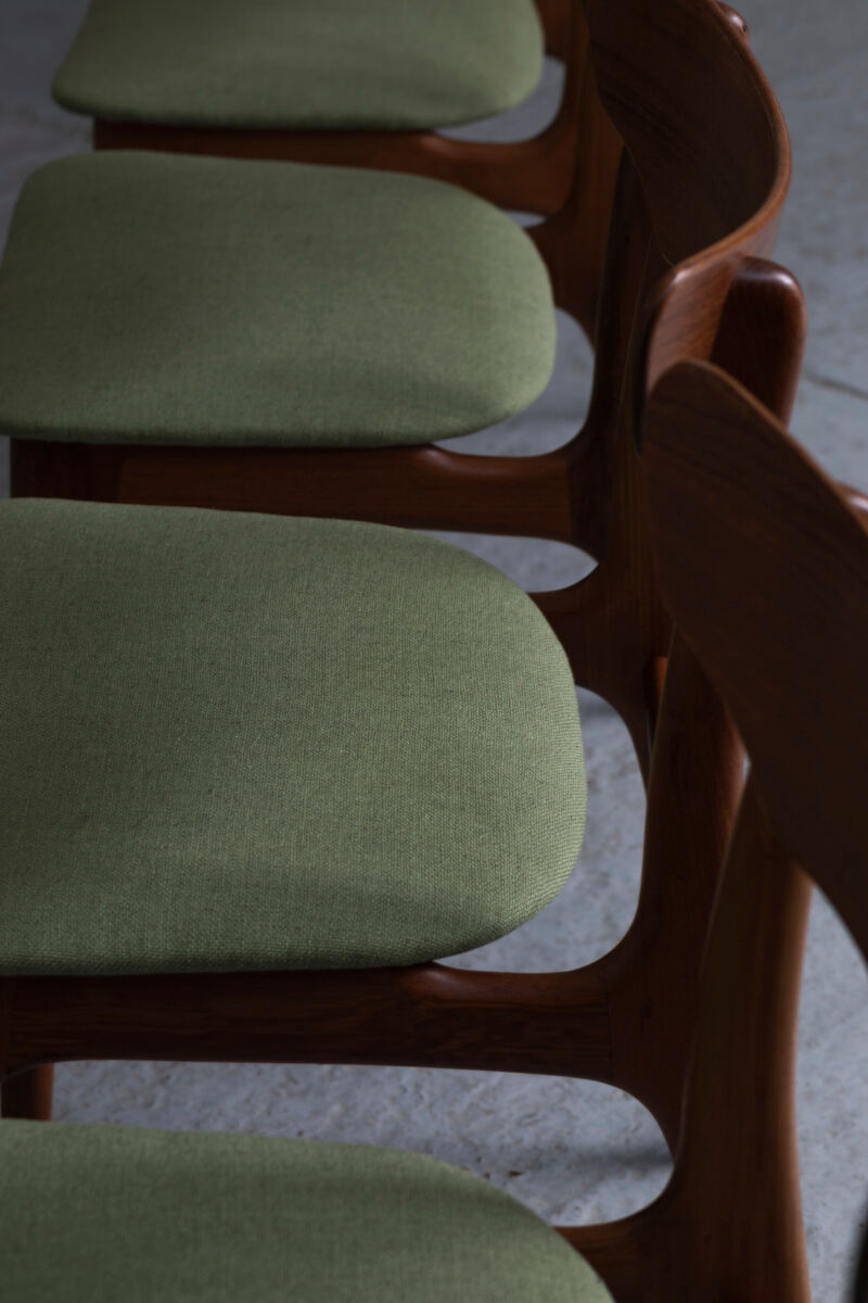Set of 4 dining chairs by Schiønning & Elgaard with green seat