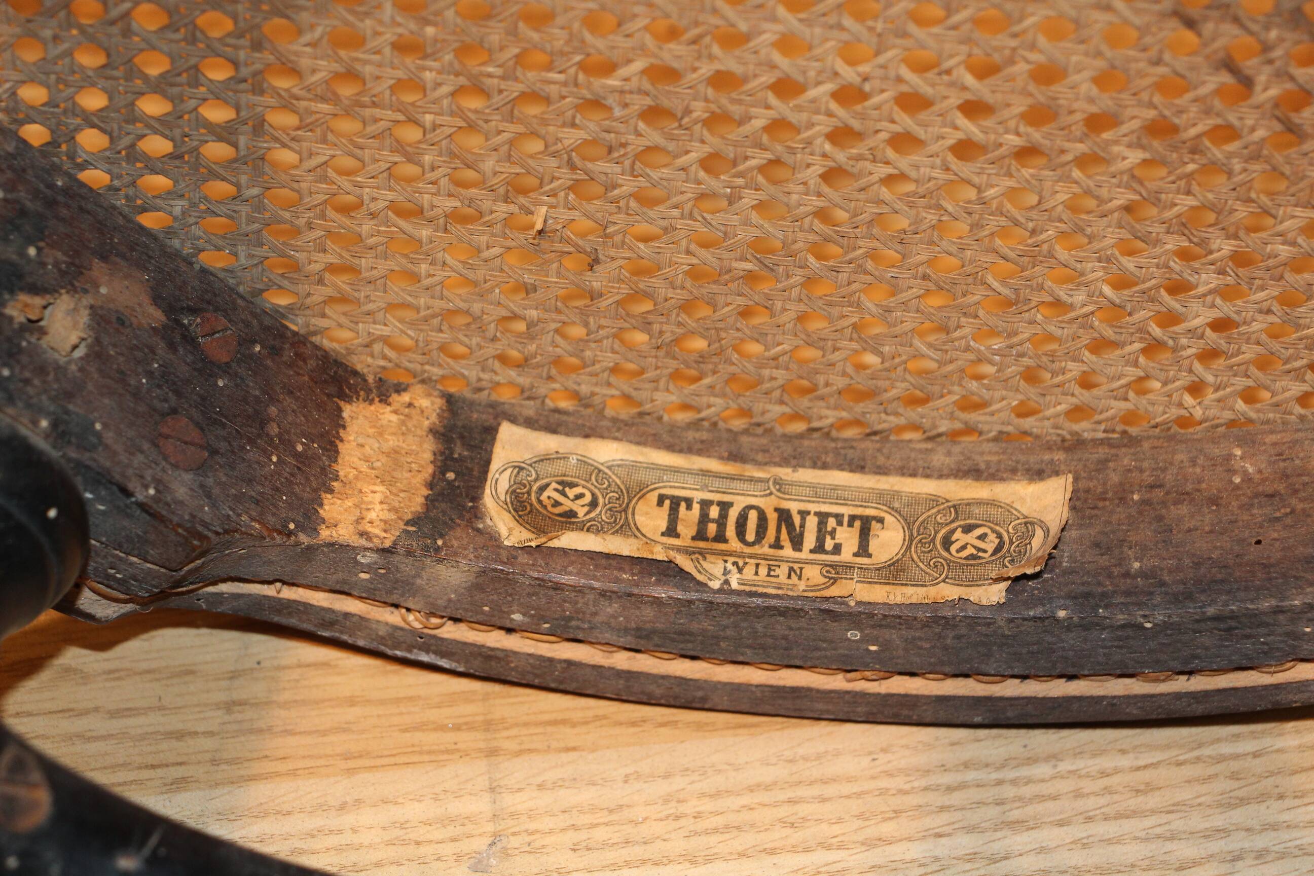 Series 6 Thonet chairs model no. 2
