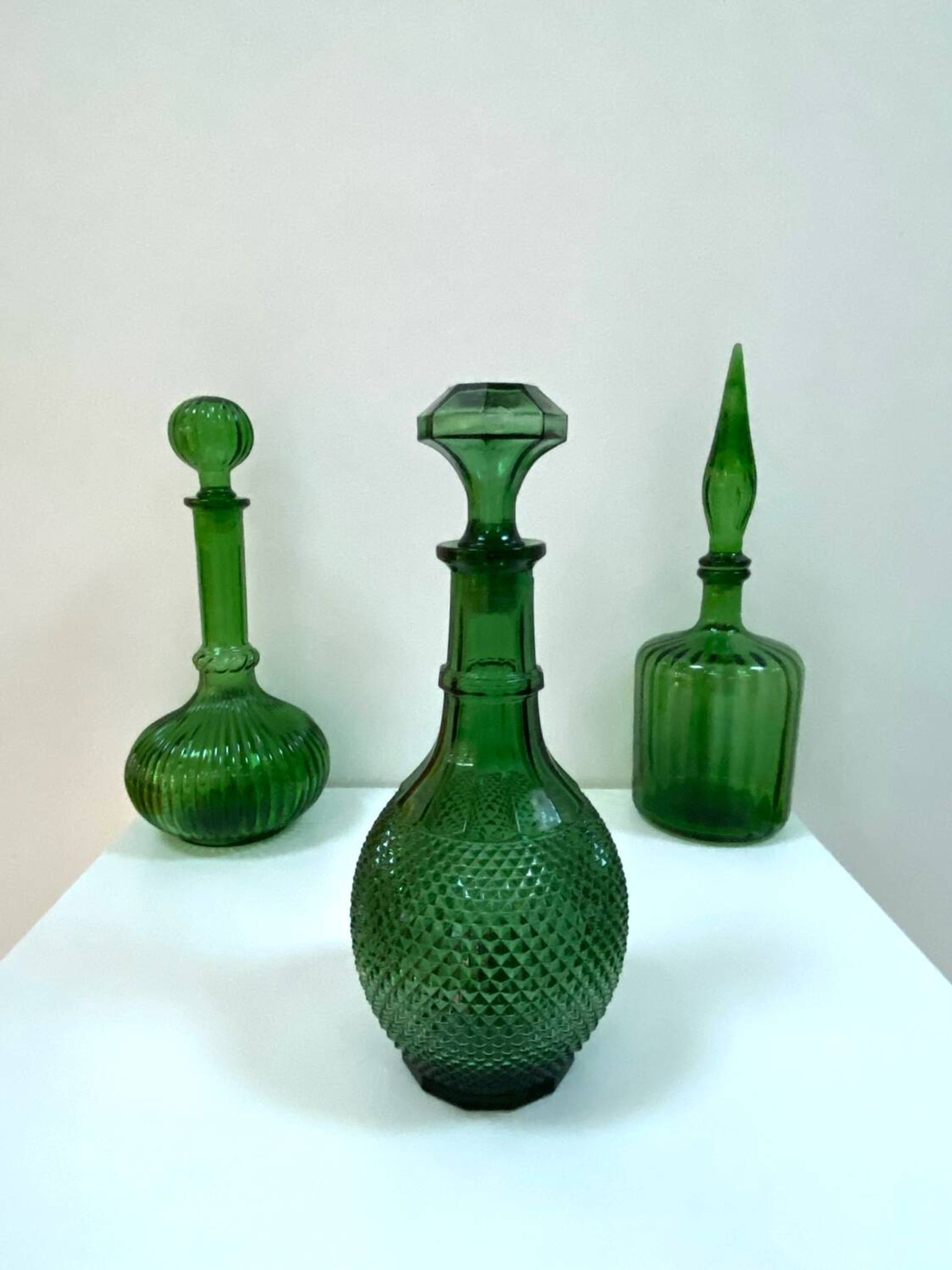 Italian carafe Empoli from the 1960s - Glass with diamond points.