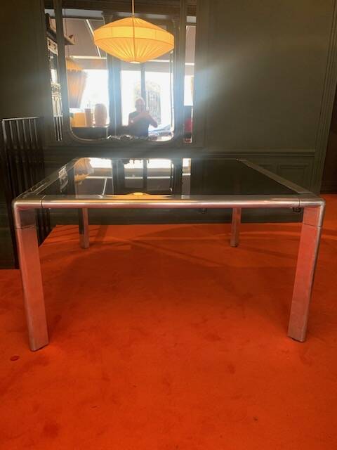 Square table