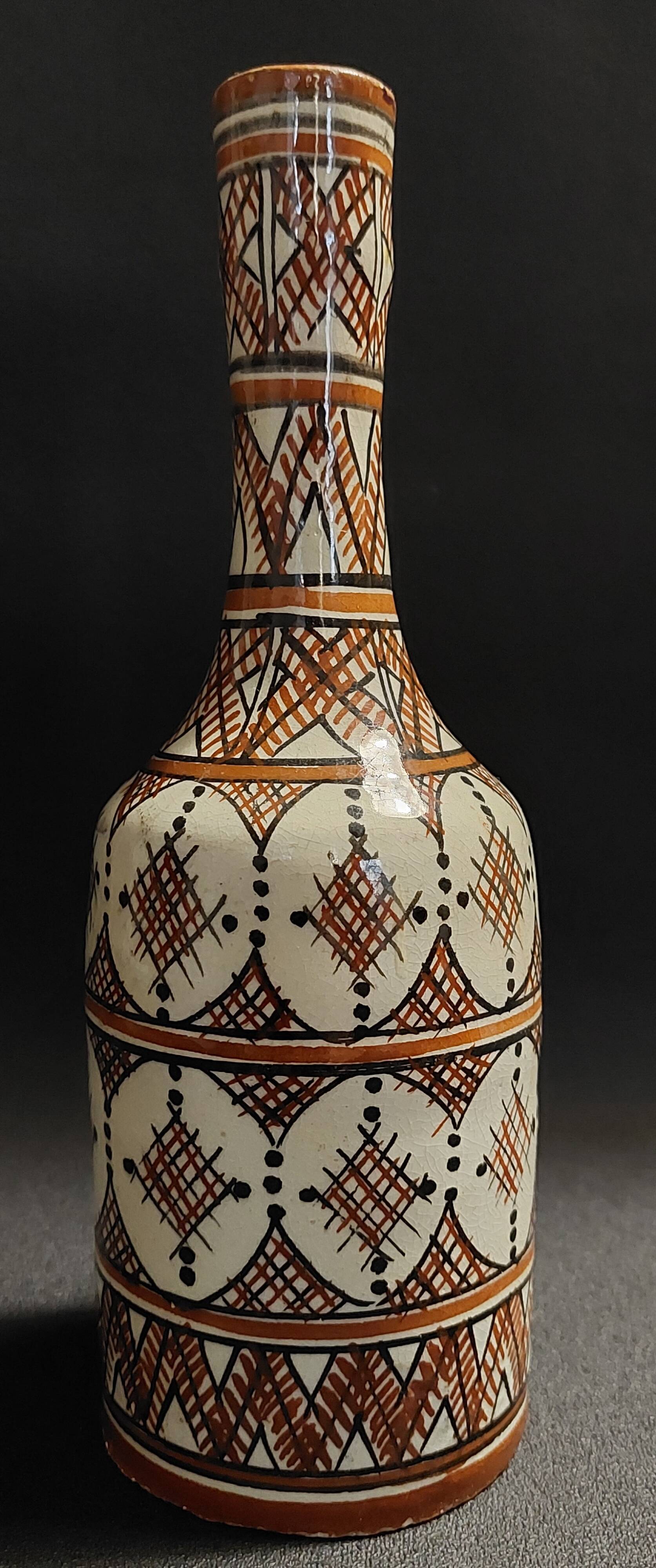 Vintage ceramic vase Morocco Safi signed